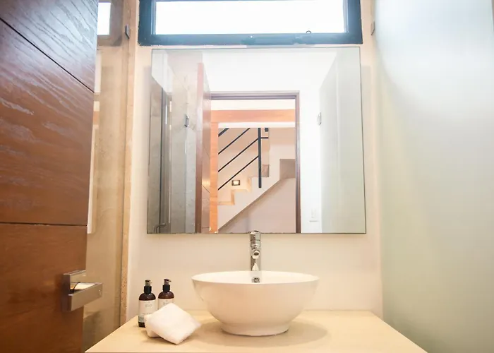 B10 - Distinctive Hotel- Playa del Carmen